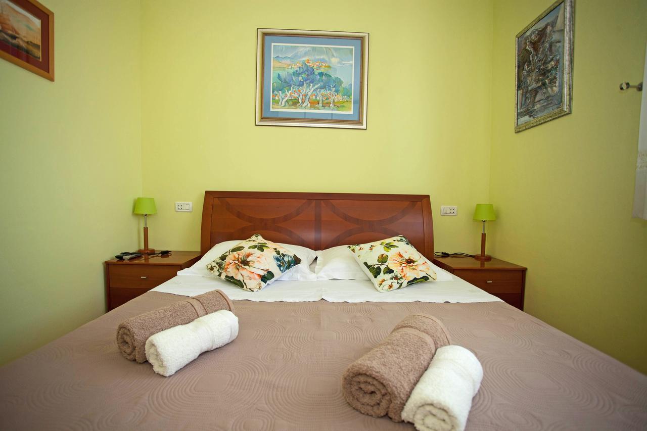 Apartment Pia Rovinj Exterior photo