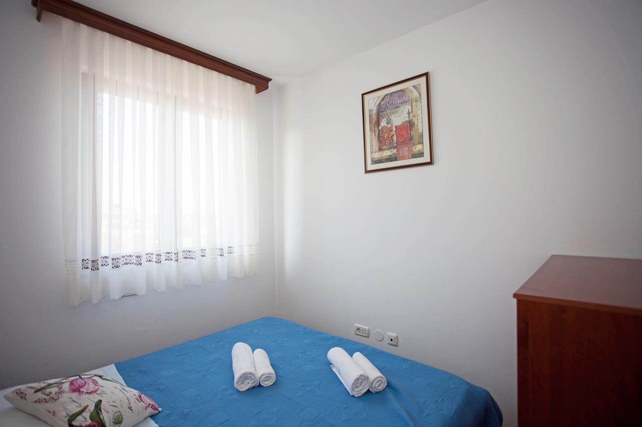 Apartment Pia Rovinj Exterior photo